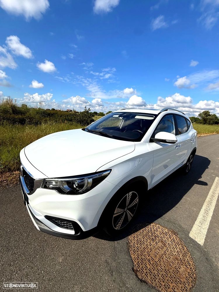 MG ZS Luxury - 3