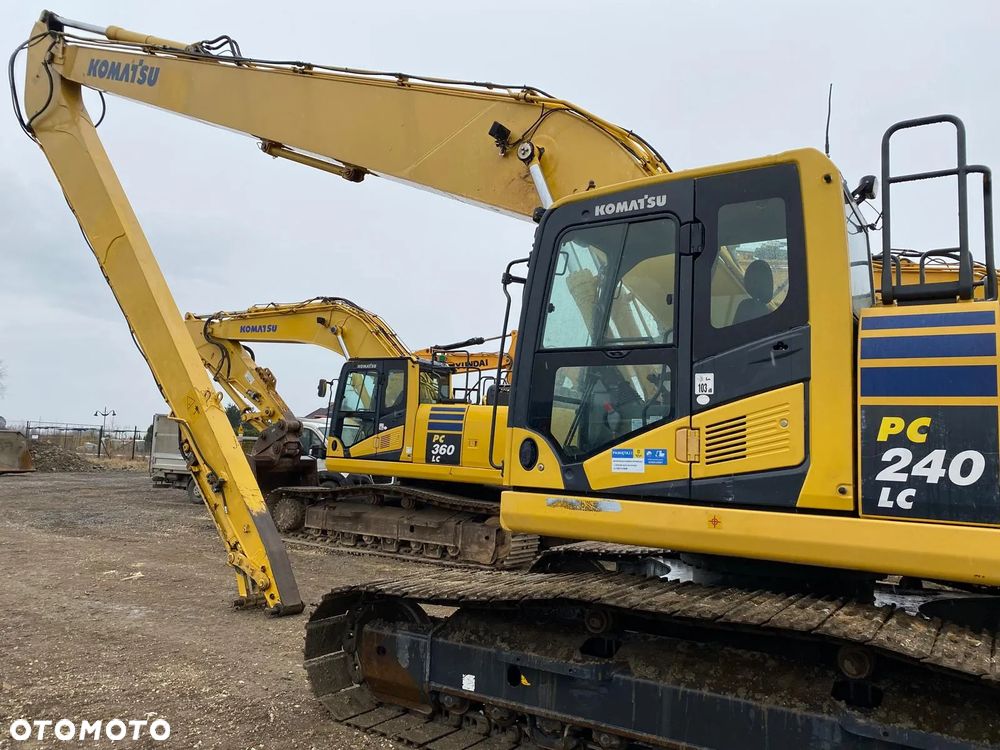 Komatsu PC240LC-10 - 12