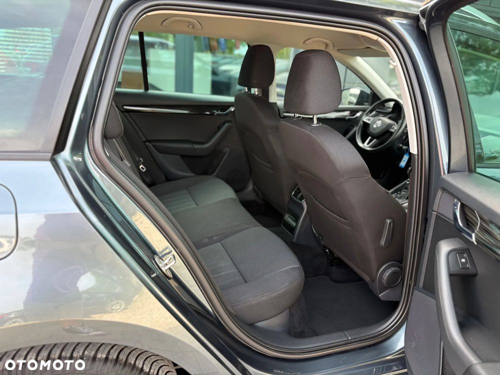 Skoda Octavia 1.5 TSI ACT Clever DSG - 10
