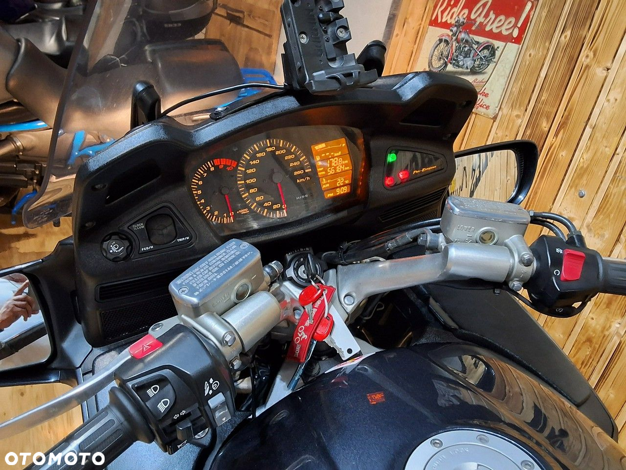 Honda ST - 19