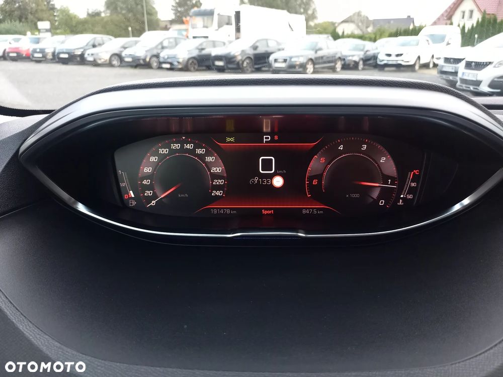 Peugeot 5008 BlueHDI 130 EAT8 Active Business-Paket - 31
