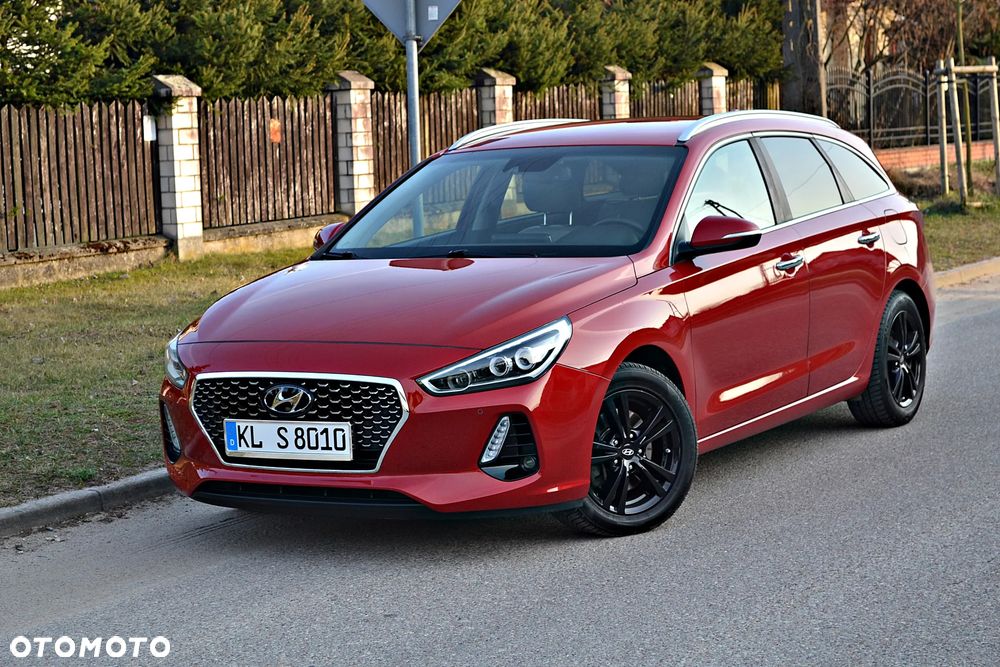 Hyundai i30 blue 1.6 CRDi Premium - 1