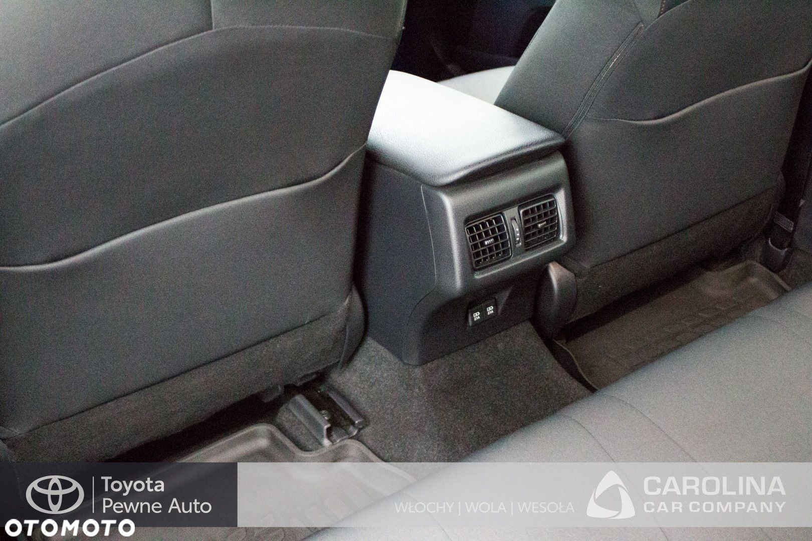 Toyota Camry - 14