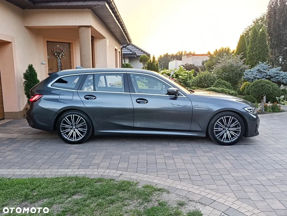BMW Seria 3 330i M Sport sport - 13