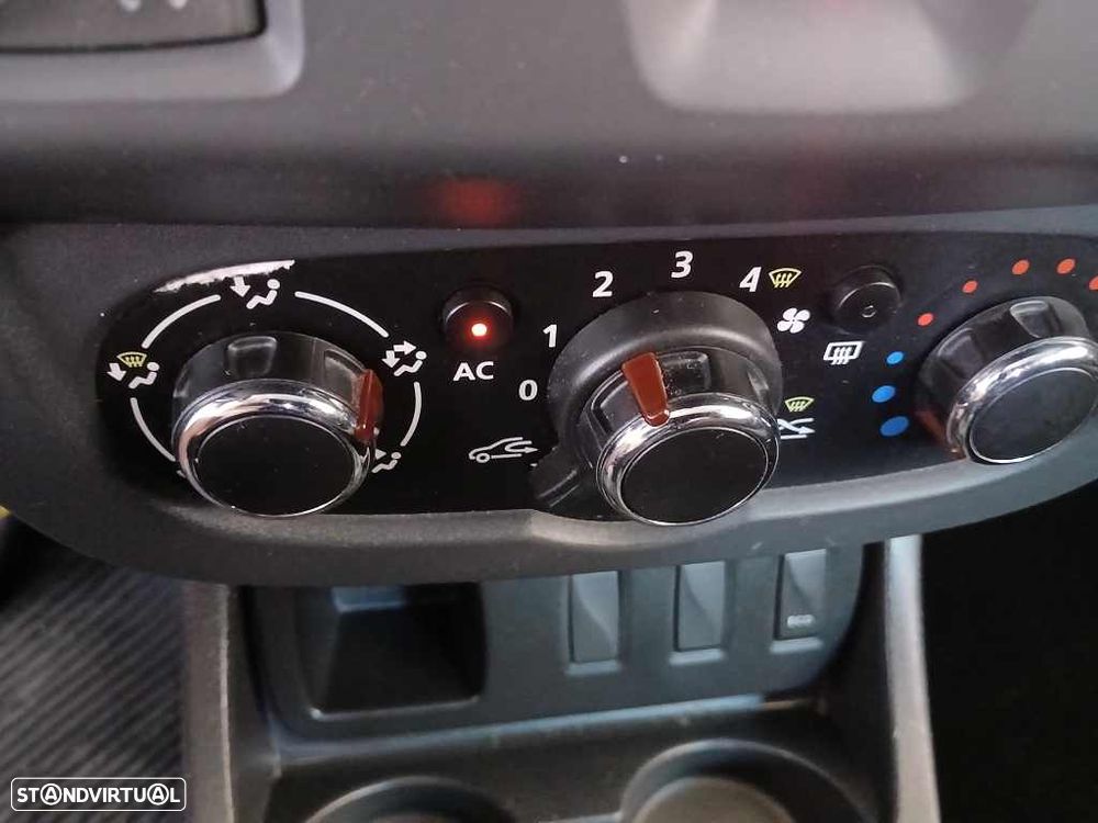Dacia Duster 1.5 dCi Prestige - 27