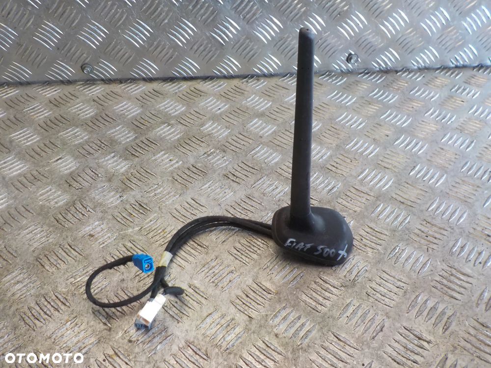 FIAT 500X ANTENA DACHOWA - 2