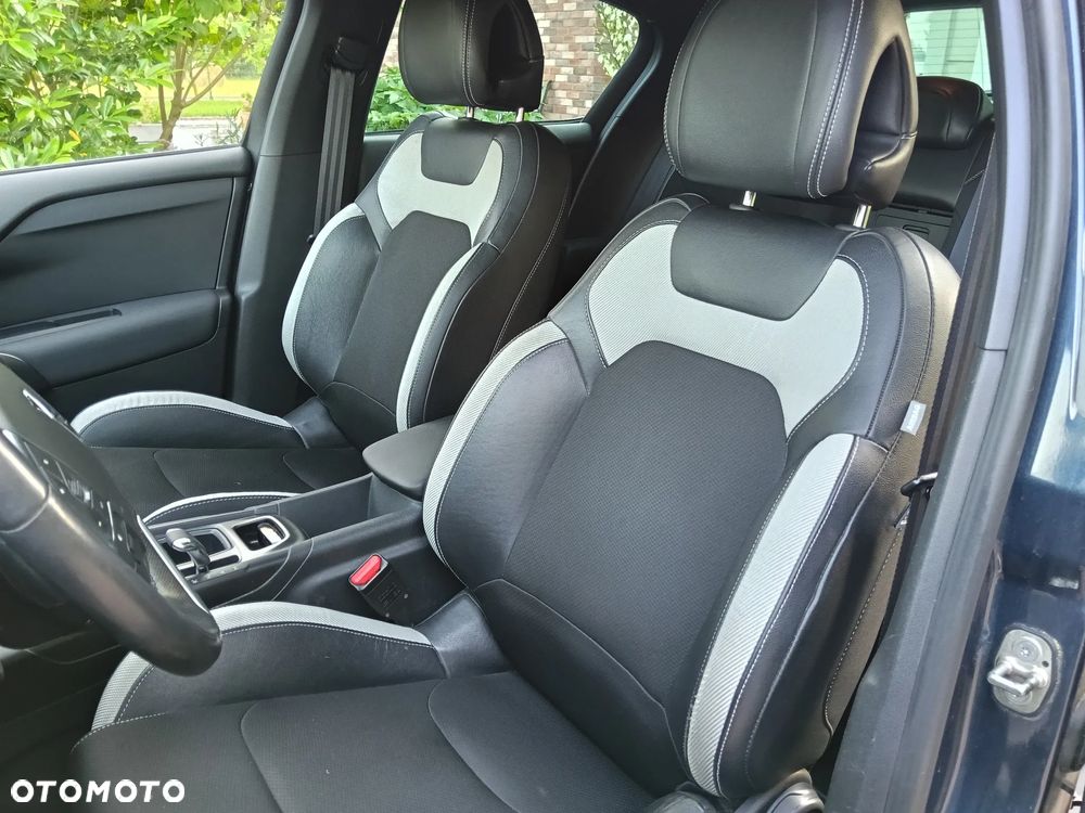 Citroën DS4 1.6 e-HDi SoChic MCP - 18