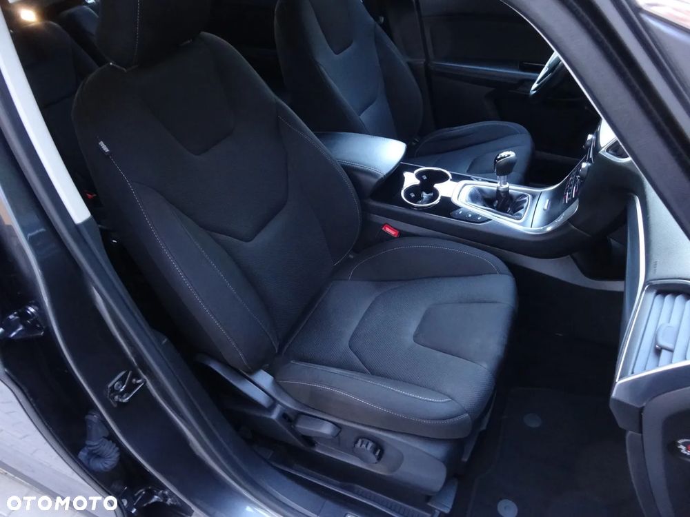 Ford S-Max 2.0 TDCi Titanium - 25