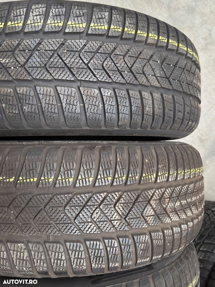 Vând 4 anvelope 245/50/19 Pirelli de iarnă cu runflat ca noi - 2