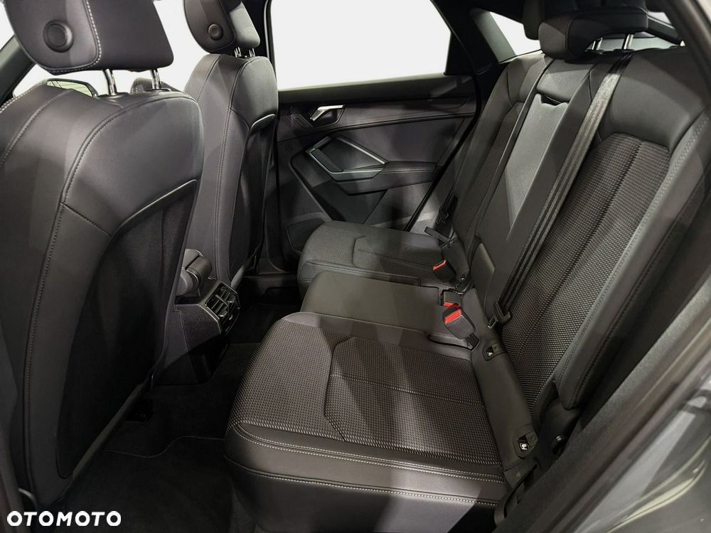 Audi Q3 Sportback - 27