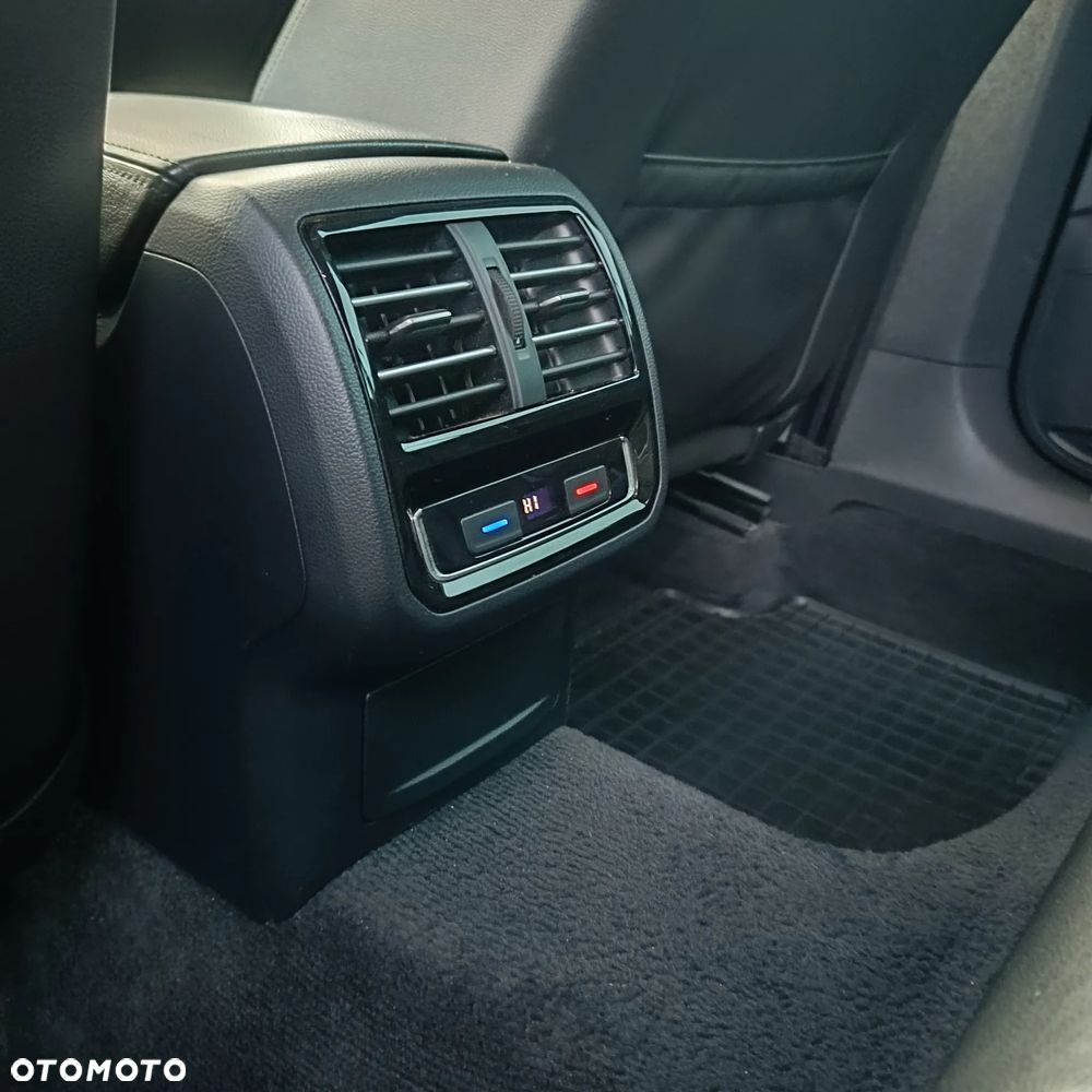 Volkswagen Passat 1.4 TSI ACT (BlueMotion Technology) Comfortline - 15