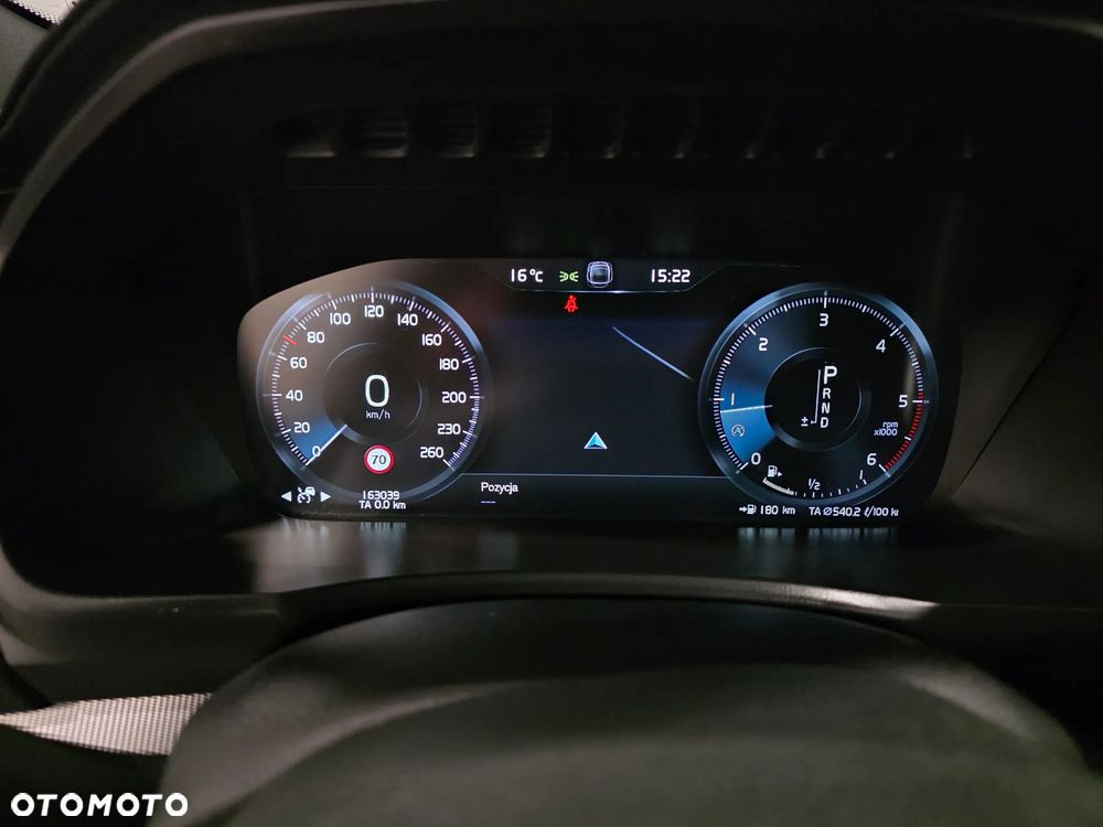 Volvo XC 90 D5 AWD R-Design - 18