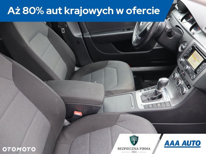 Volkswagen Passat Variant - 11