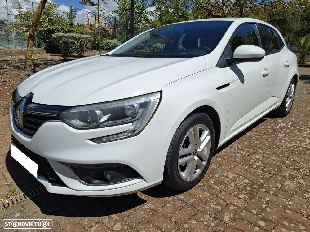 Renault Mégane 1.5 dCi Zen - 4