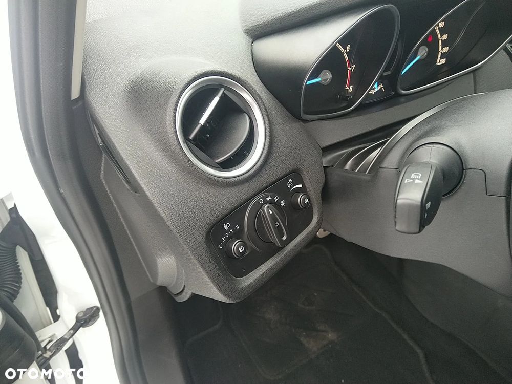 Ford Fiesta 1.0 EcoBoost STart-Stop ST-LINE - 23