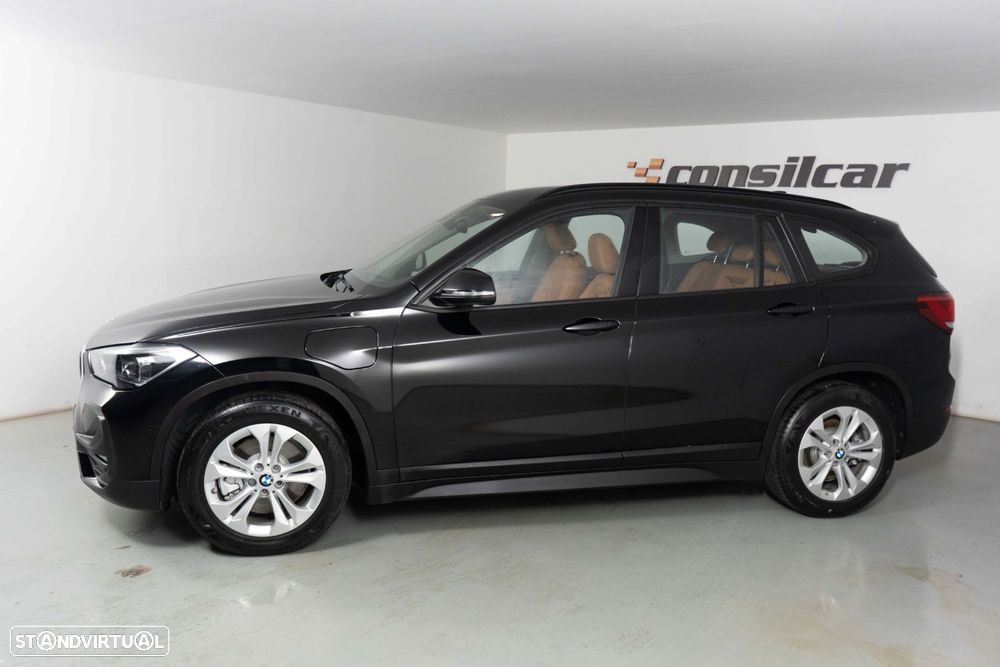BMW X1 25 e xDrive Corporate Edition - 6