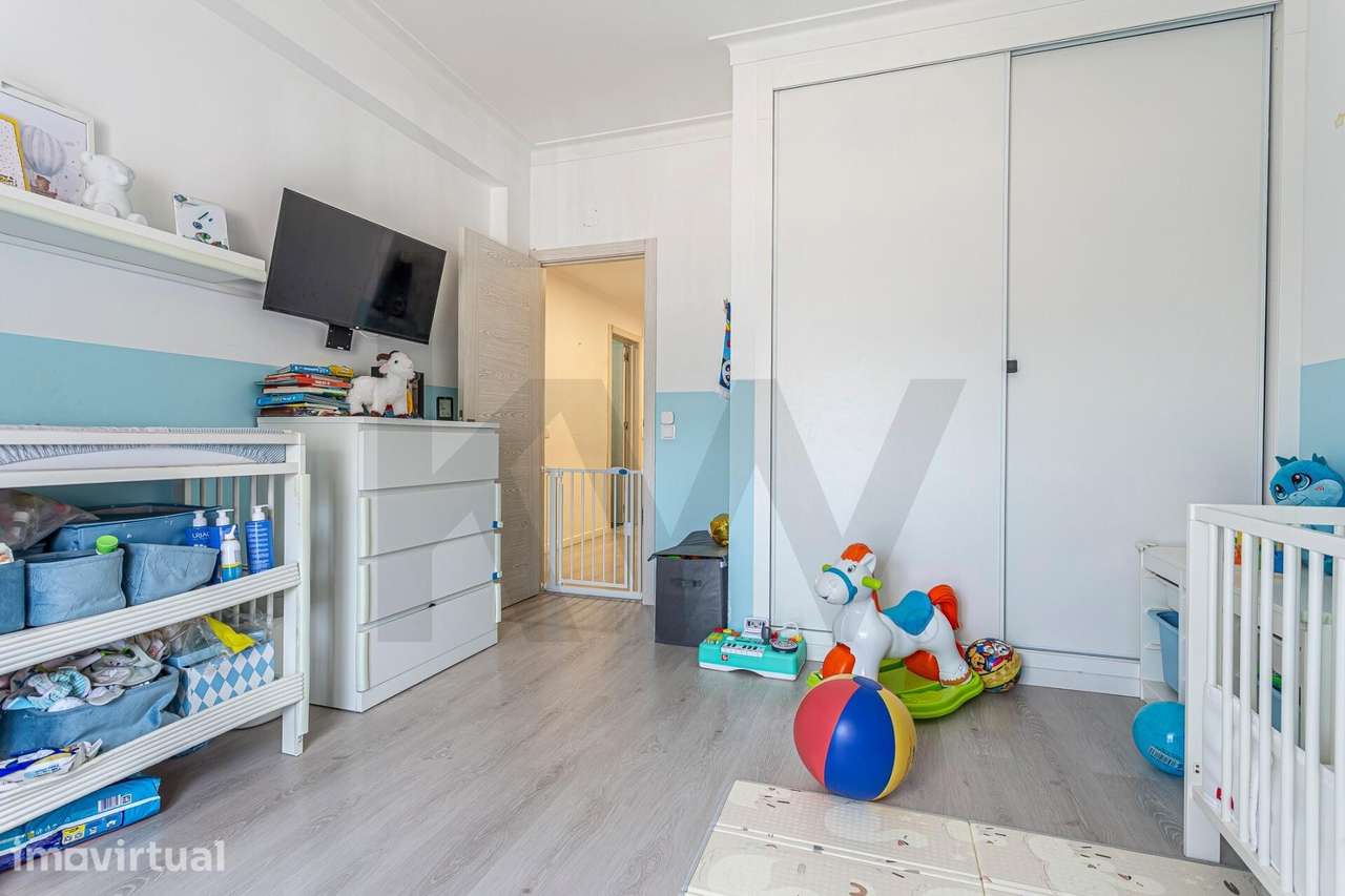 Apartamento T2 Totalmente Renovado em Setúbal - Grande imagem: 4/23