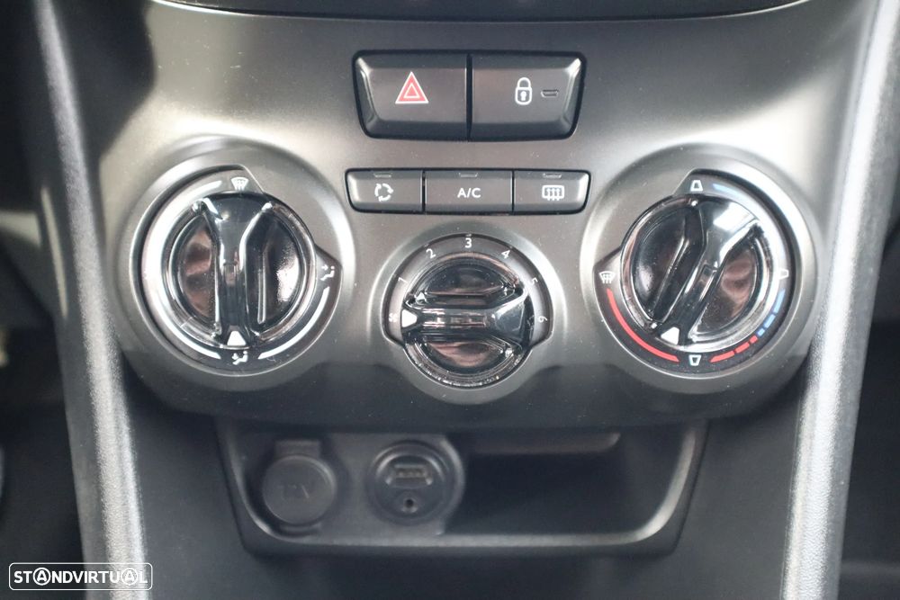 Peugeot 2008 1.2 PureTech Style - 26