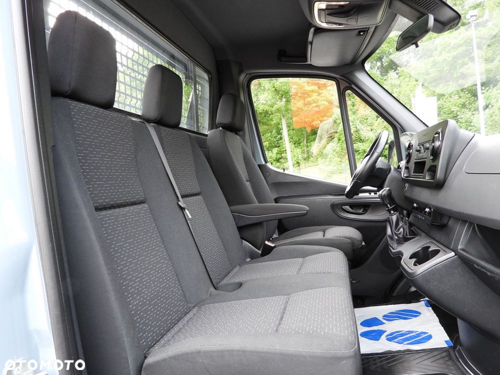 Mercedes-Benz SPRINTER 315 SKRZYNIA 8 PALET TEMPOMAT KLIMATYZACJA  150KM - 37