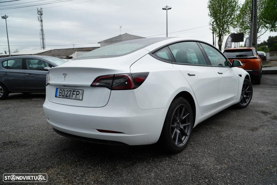 Tesla Model 3 Long Range Tração Traseira - 3