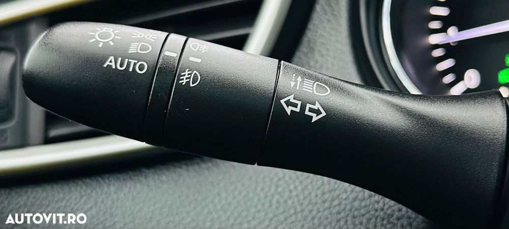 Nissan Qashqai 1.2 DIG-T N-Vision - 27