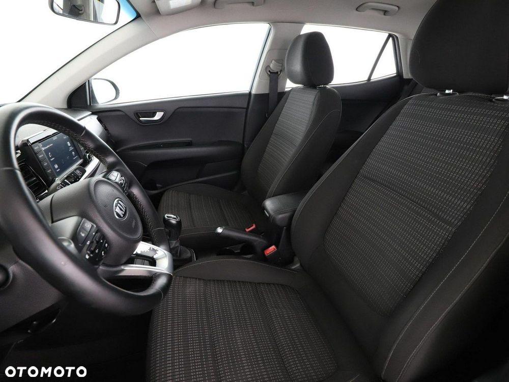 Kia Stonic 1.4 L - 13