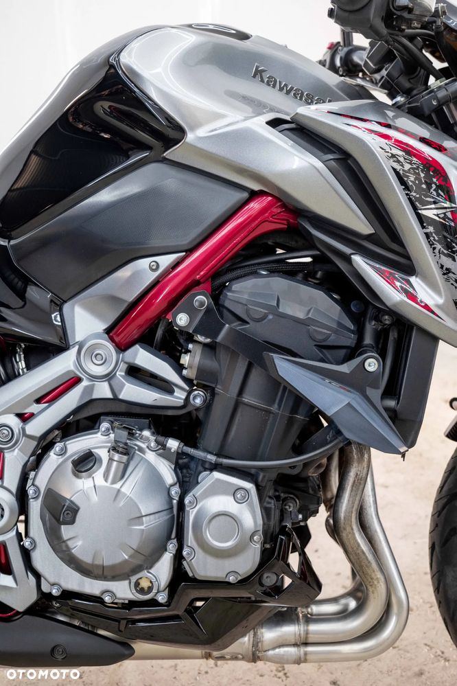Kawasaki Z 900 - 12