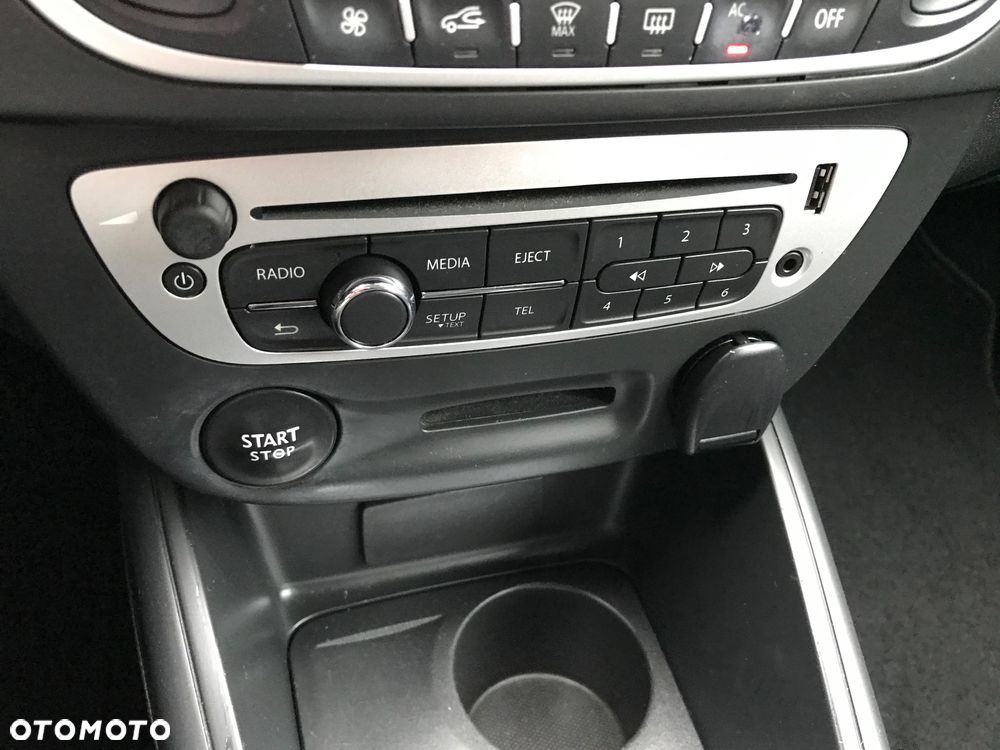 Renault Megane 1.6 16V 110 Paris - 14