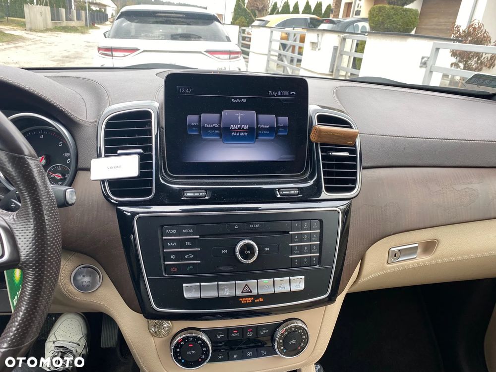 Mercedes-Benz GLE - 10