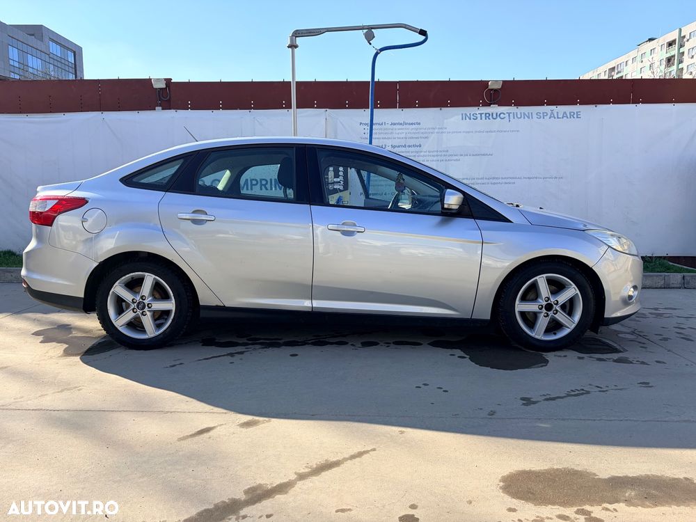 Ford Focus 1.6 TDCi DPF Trend - 4