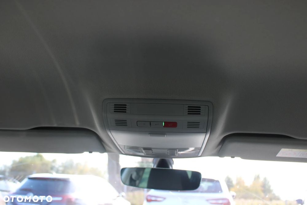 Skoda Superb 2.0 TDI Ambition DSG7 - 32