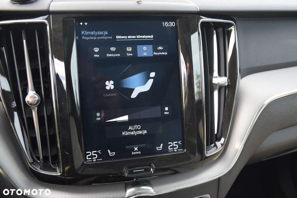 Volvo XC 60 D4 AWD Geartronic Inscription - 24