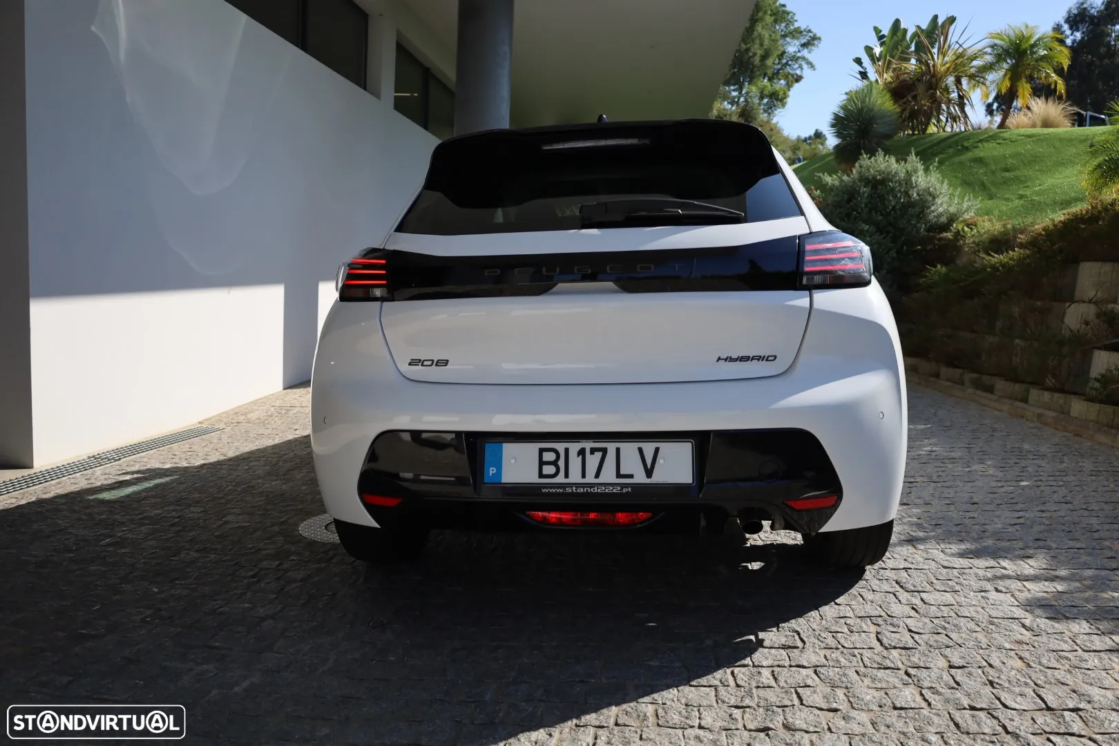 Peugeot 208 1.2 Hybrid Allure e-DCS6 - 13