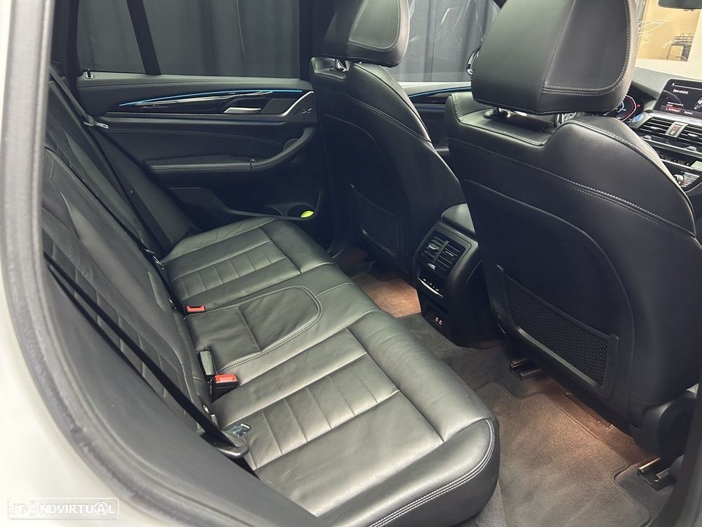 BMW iX3 - 14
