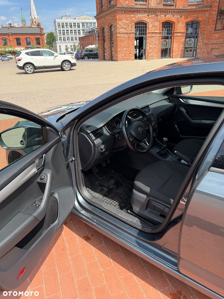 Skoda Octavia 1.5 TSI ACT Ambition - 9