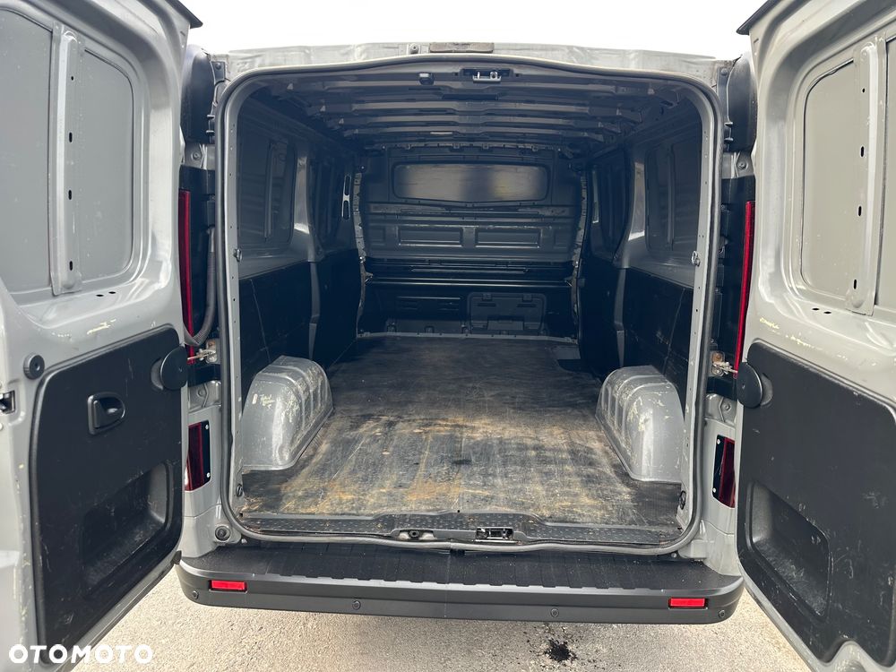 Opel Vivaro - 9