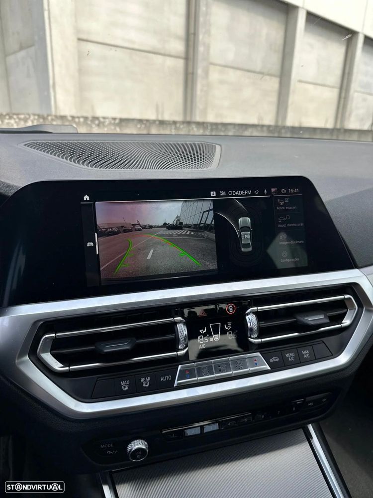 BMW 330 e Pack Desportivo M Pro Auto - 21