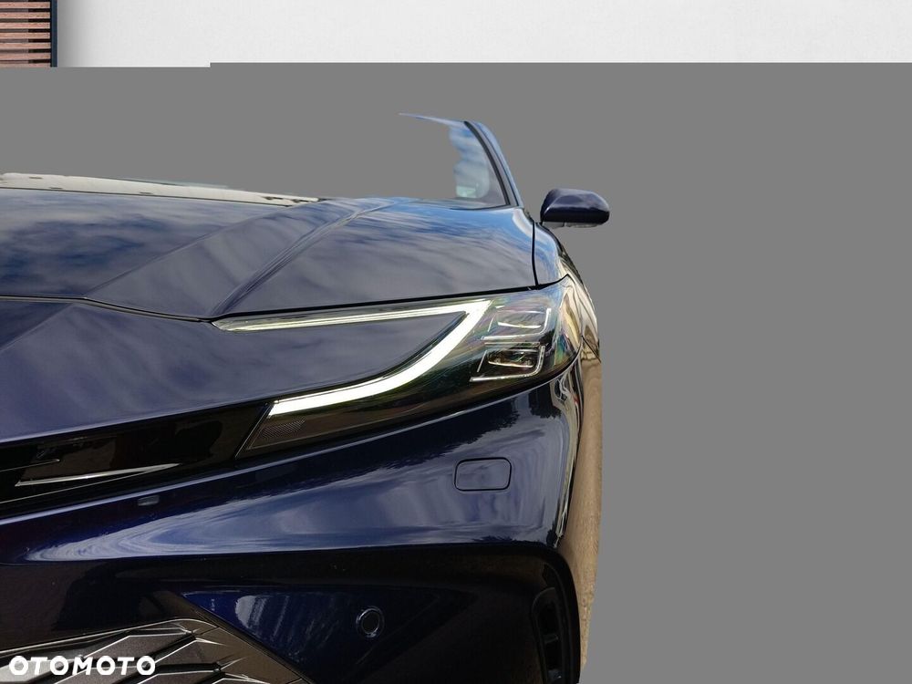 Toyota Camry - 33