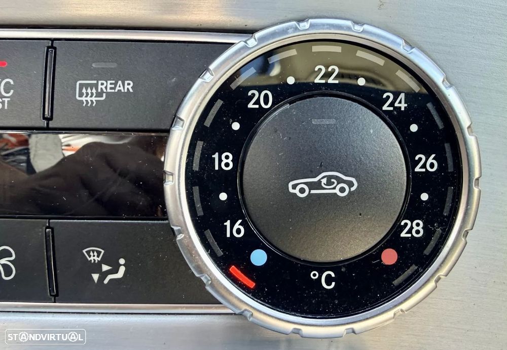 Mercedes-Benz SLK 200 (BlueEFFICIENCY) 7G-TRONIC - 42