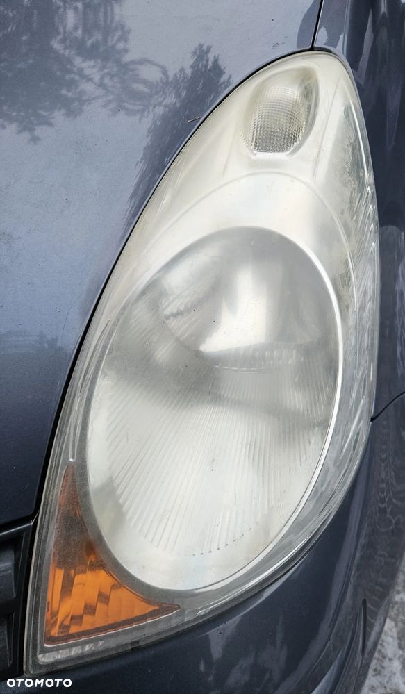 Nissan Note E11 07 lampa przód przednia  lewa - 9