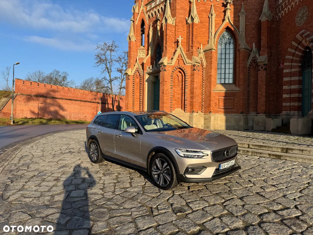 Volvo V60 Cross Country - 2