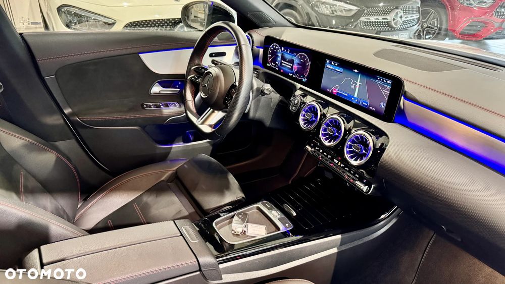 Mercedes-Benz CLA 200 mHEV AMG Line 7G-DCT - 31
