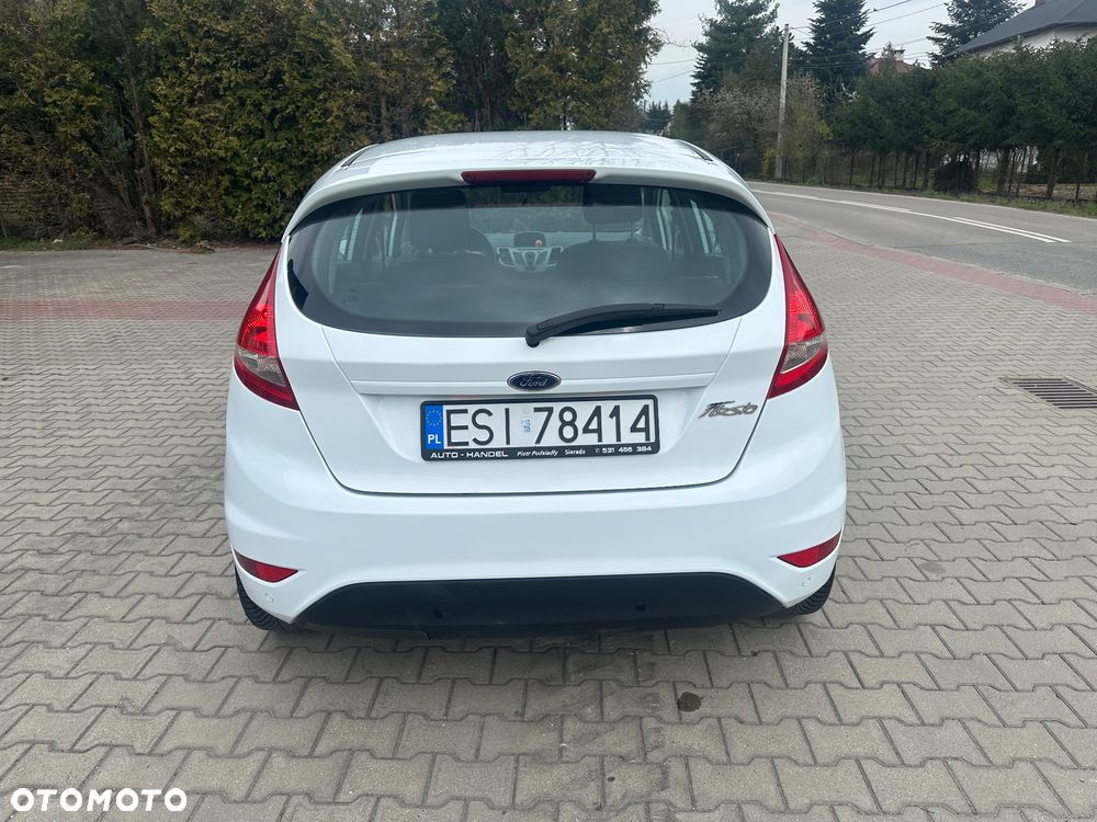 Ford Fiesta 1.4 Trend - 17