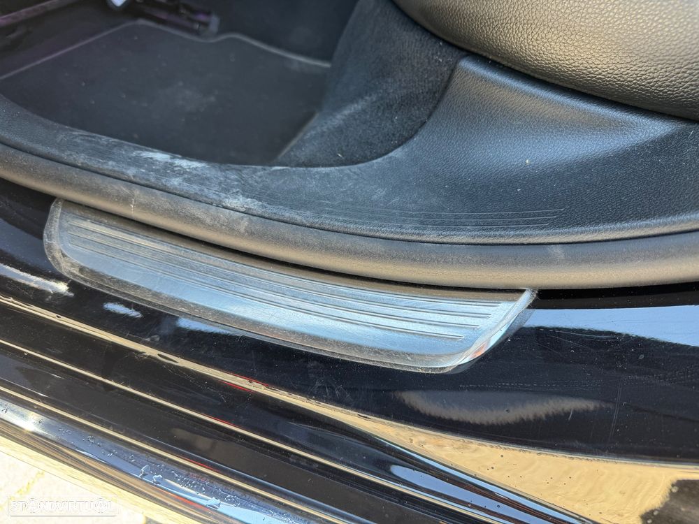 Mercedes-Benz E 220 d T 9G-TRONIC - 18