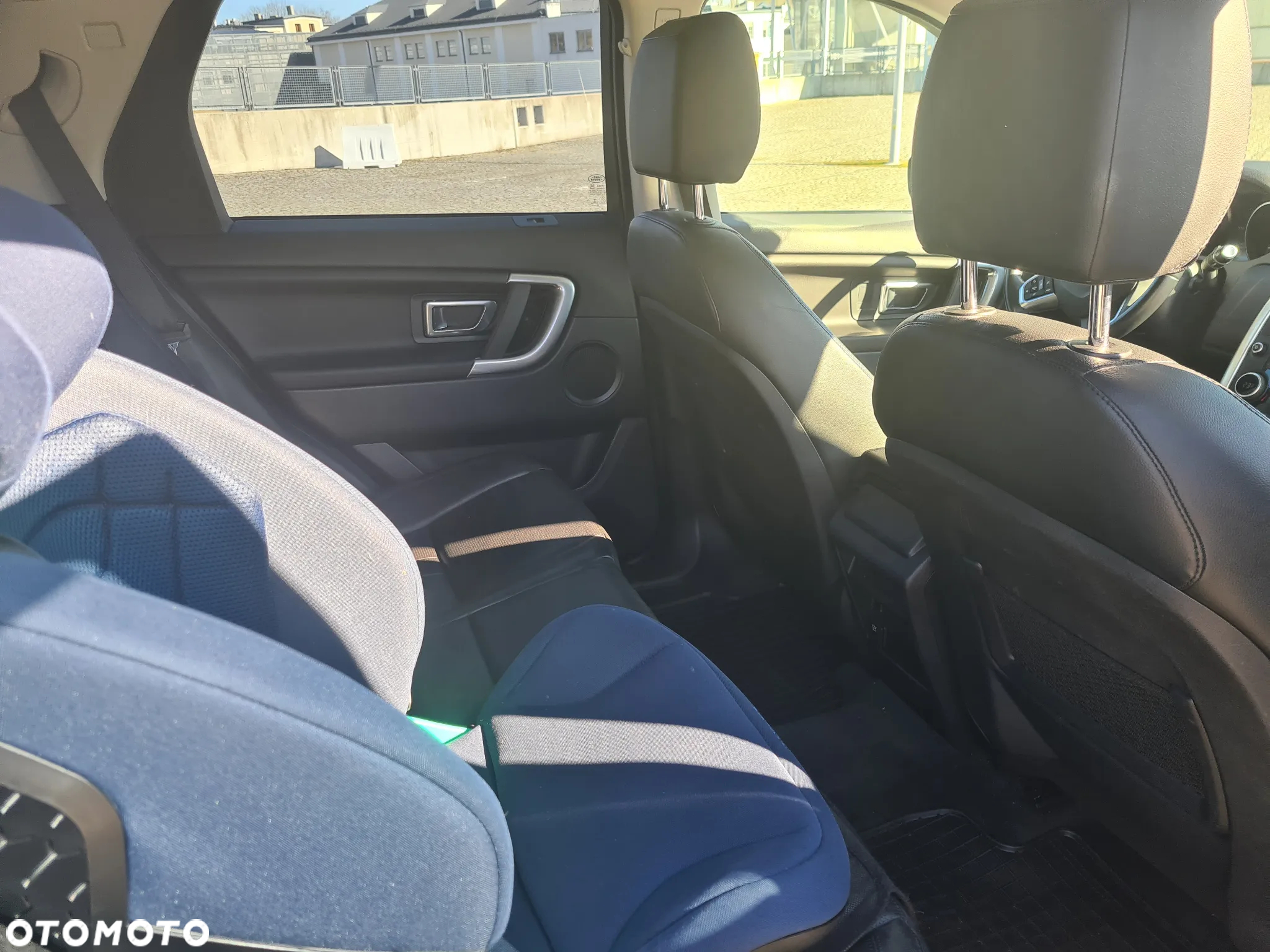 Land Rover Discovery Sport 2.0 TD4 SE - 12