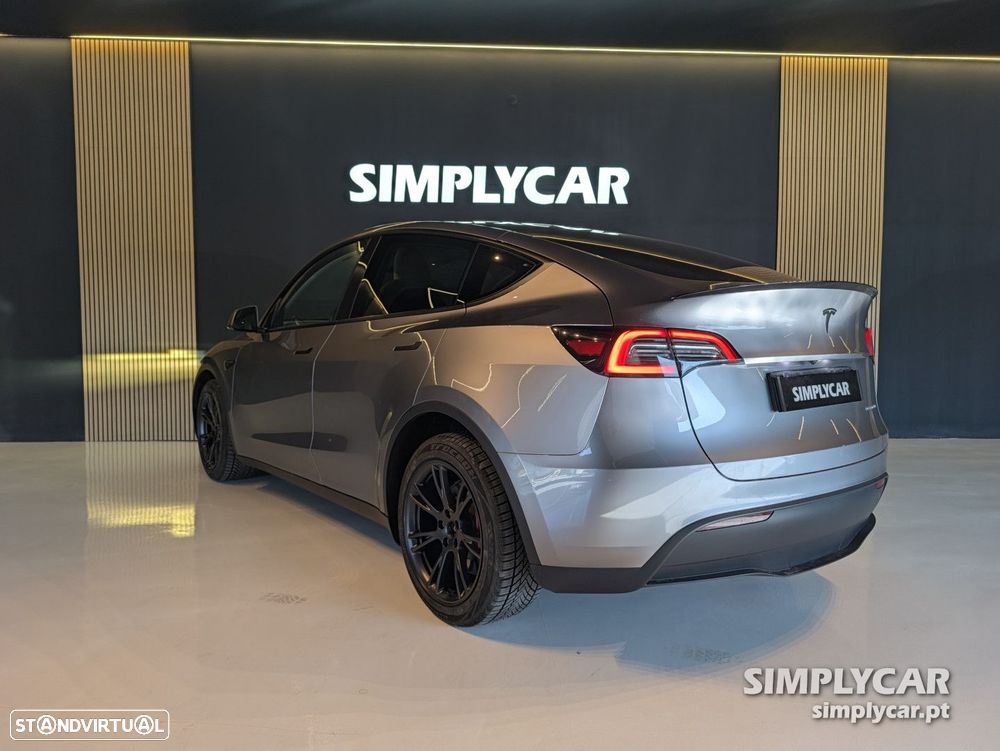 Tesla Model Y Long Range Dual Motor AWD - 5