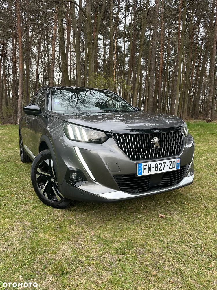 Peugeot 2008 PureTech 130 EAT8 GT - 1