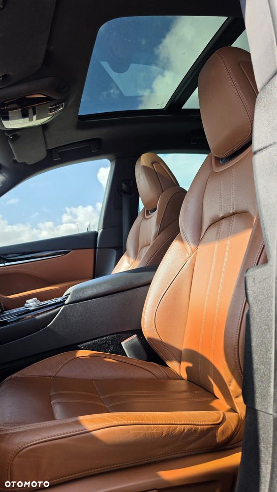 Maserati Levante S Q4 GranLusso - 3