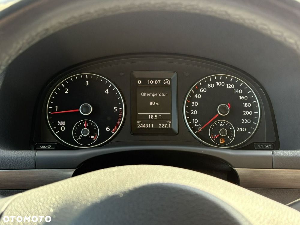 Volkswagen Touran 1.6 TDI DPF BlueMotion Technology DSG Cup - 31