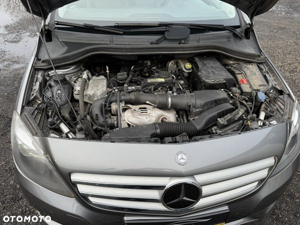 Mercedes-Benz Klasa B 180 (BlueEFFICIENCY) 7G-DCT - 39